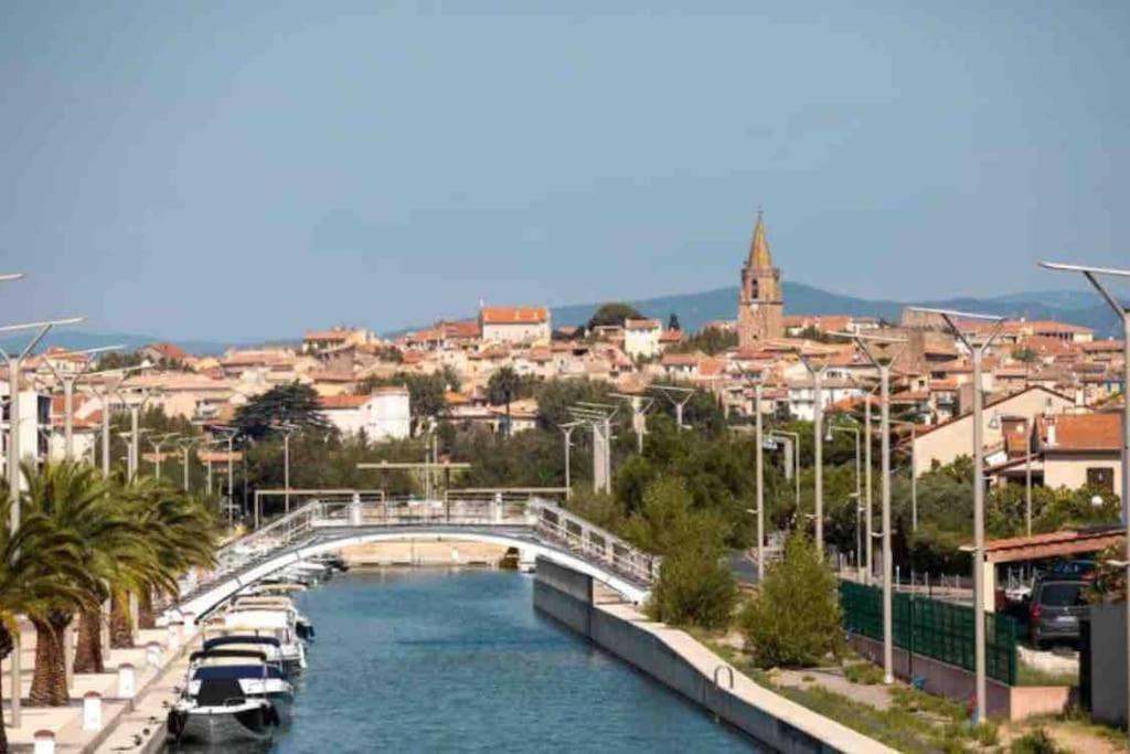 Mobilhome A Frejus A 15 Minute De La Mer Sur Terrain Independant Ngoại thất bức ảnh