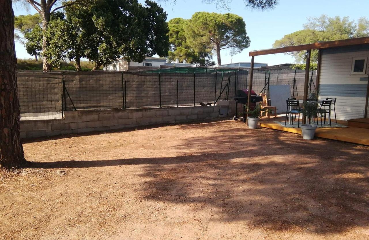 Mobilhome A Frejus A 15 Minute De La Mer Sur Terrain Independant Ngoại thất bức ảnh